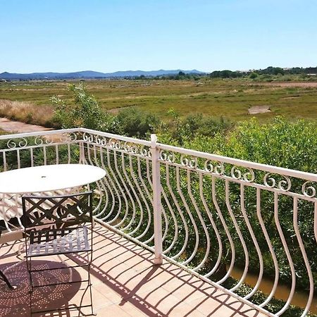 Studio 2 Personnes Vue Marais Salant Parking Et Terrasse Proche Commodite Hyères Exteriör bild