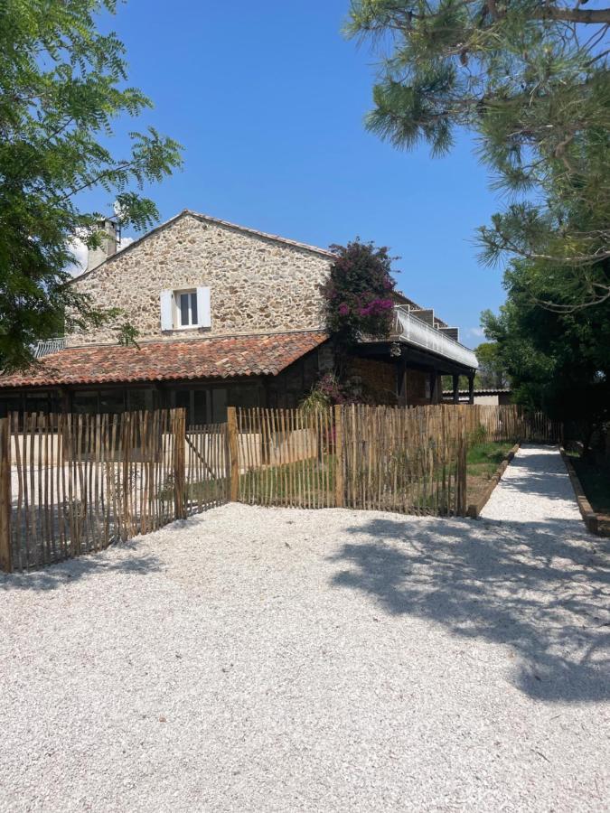 Studio 2 Personnes Vue Marais Salant Parking Et Terrasse Proche Commodite Hyères Exteriör bild